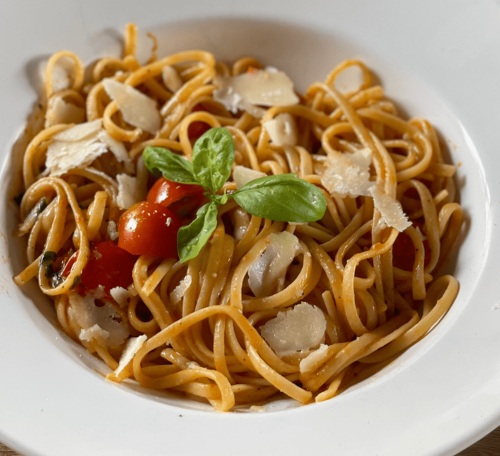 Linguini Pomodoro & Basilico