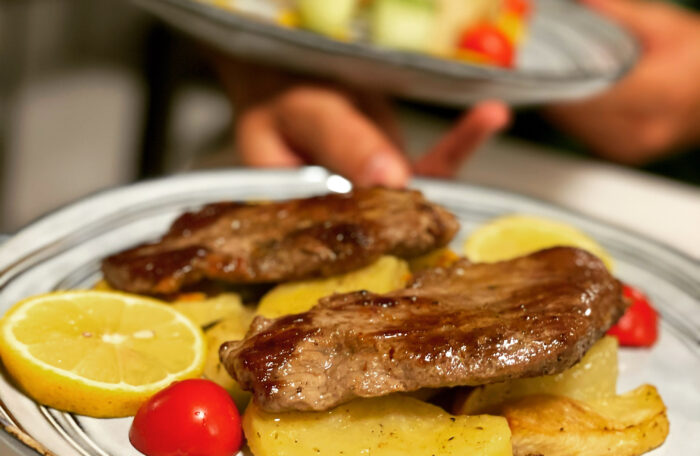 Beef steak with potatoes